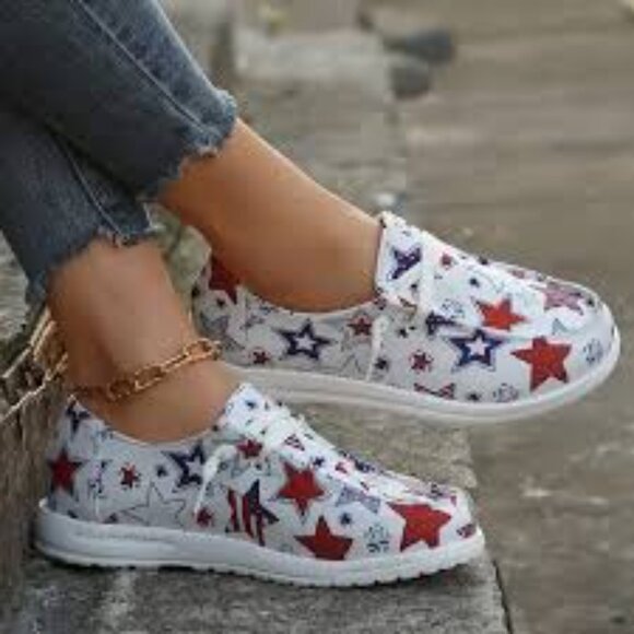 BRAND NEW Canvas Sneakers - Easy Slip-on, Low-top, Lightweight SZ 8 NWT - Picture 1 of 4